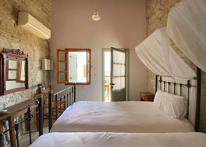 Eveleos Country House