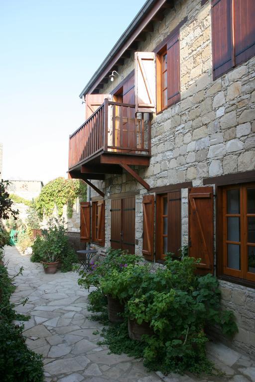 Apartment Eveleos Tochni