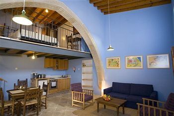 Apartment Eveleos *